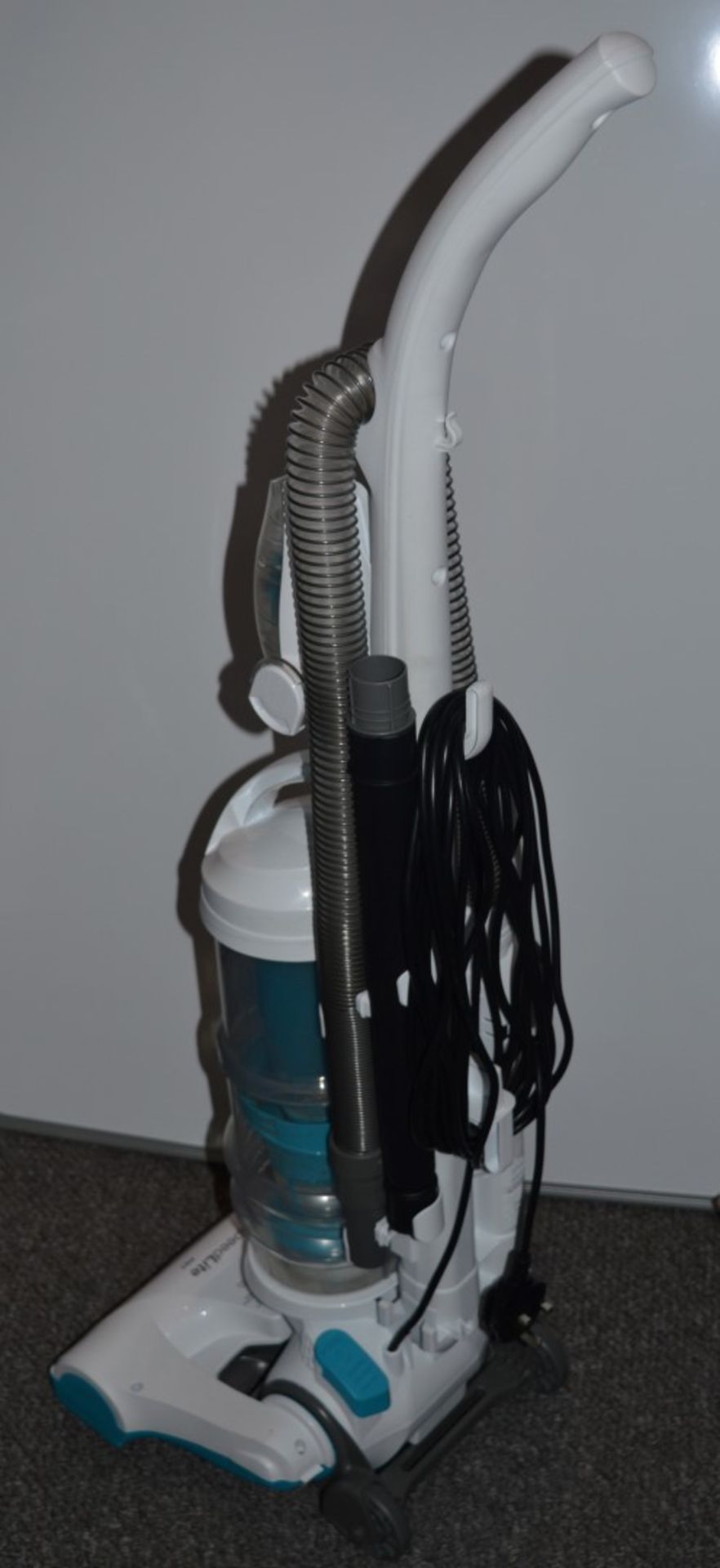 1 x Zanussi Airspeed Lite Pet Vacuum Cleaner - Includes All Accessories - Good Condition With Only - Image 2 of 6