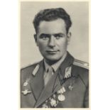 RUSSIAN COSMONAUTS: Selection of signed postcard photographs and slightly larger (1), a few vintage,