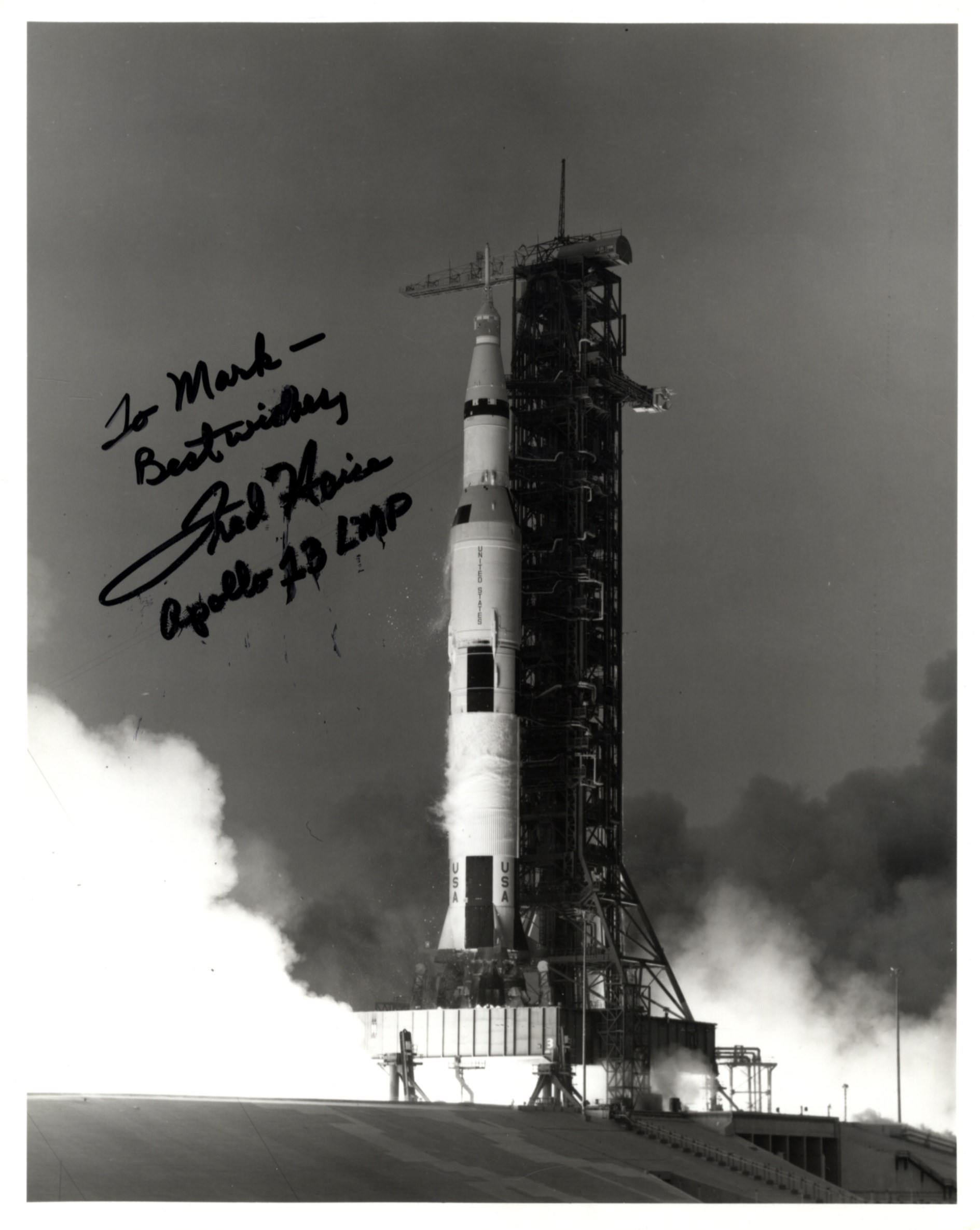 APOLLO ROCKET LAUNCHES: A good selection of individually signed 8 x 10 photographs by various - Image 4 of 8