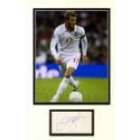 SPORT: Miscellaneous selection of signed pieces, cards,