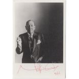 ACADEMY AWARD WINNERS: Small selection of signed postcard photographs, some vintage,