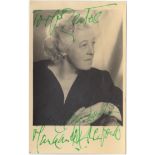 ACADEMY AWARD WINNERS: Small selection of signed postcard photographs and slightly larger (1),