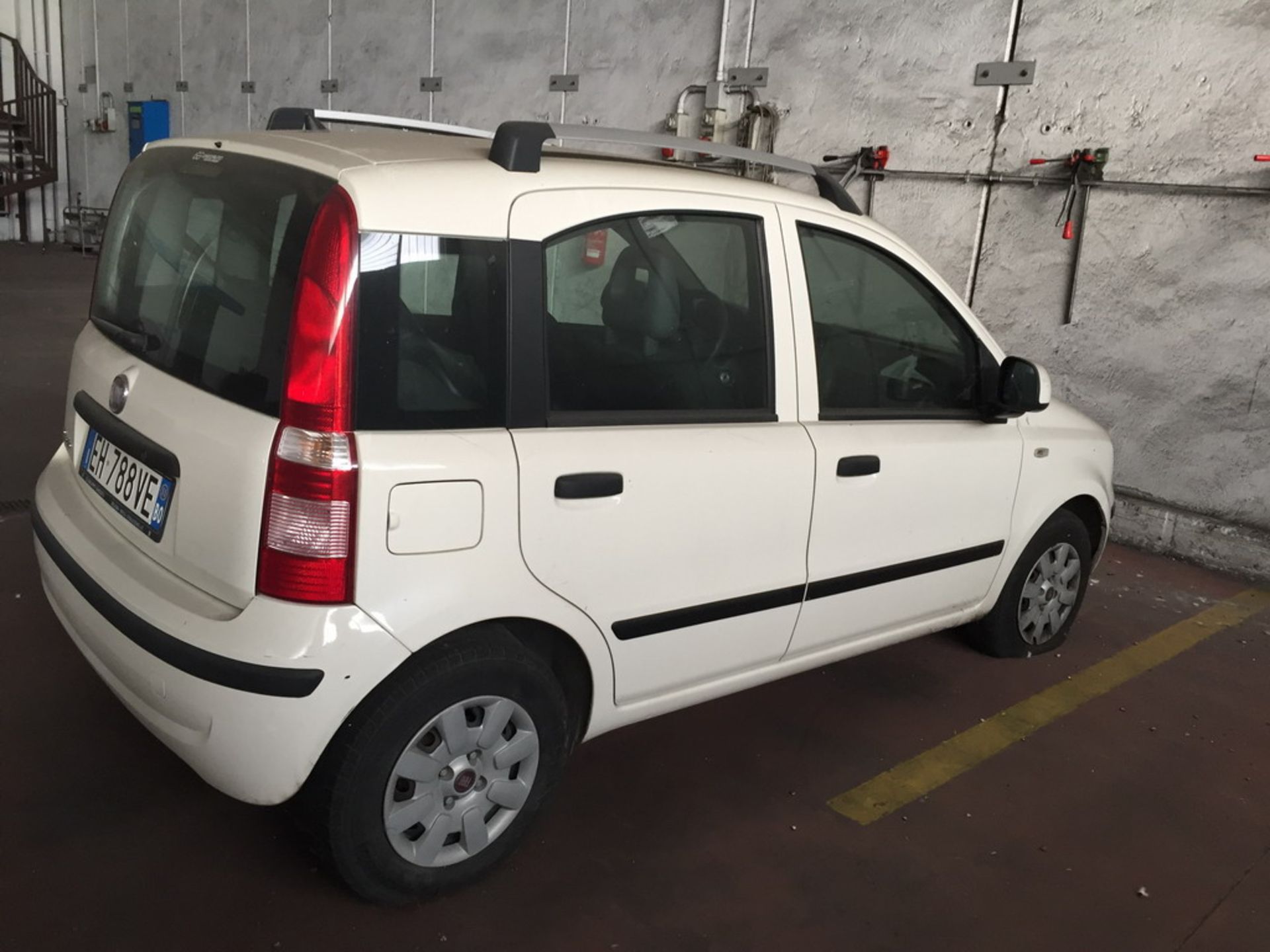 N. 112 (615 IVG) AUTOVETTURA FIAT PANDA ANNO 2011 TARGA EH788VE