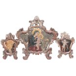 Trittico di cartaglorie in foglia argento cm. 50x48 la maggiore e cm. 23x32 le due più piccole, metà