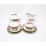 Servizio da tea per dieci in porcellana tenera dipinto a mano a motivi floreali orientali completo