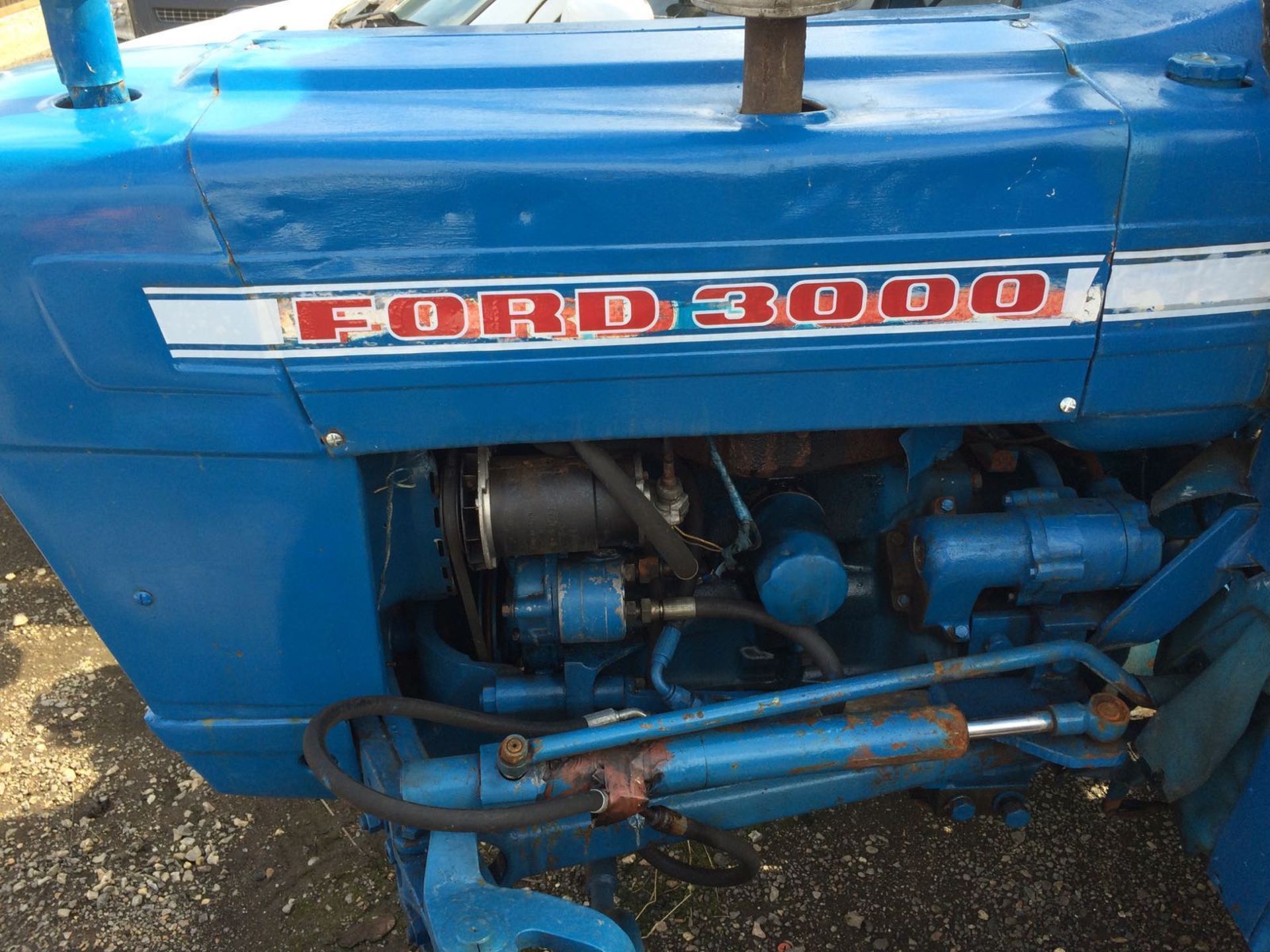FORD 3000 TRACTAR - Image 2 of 5