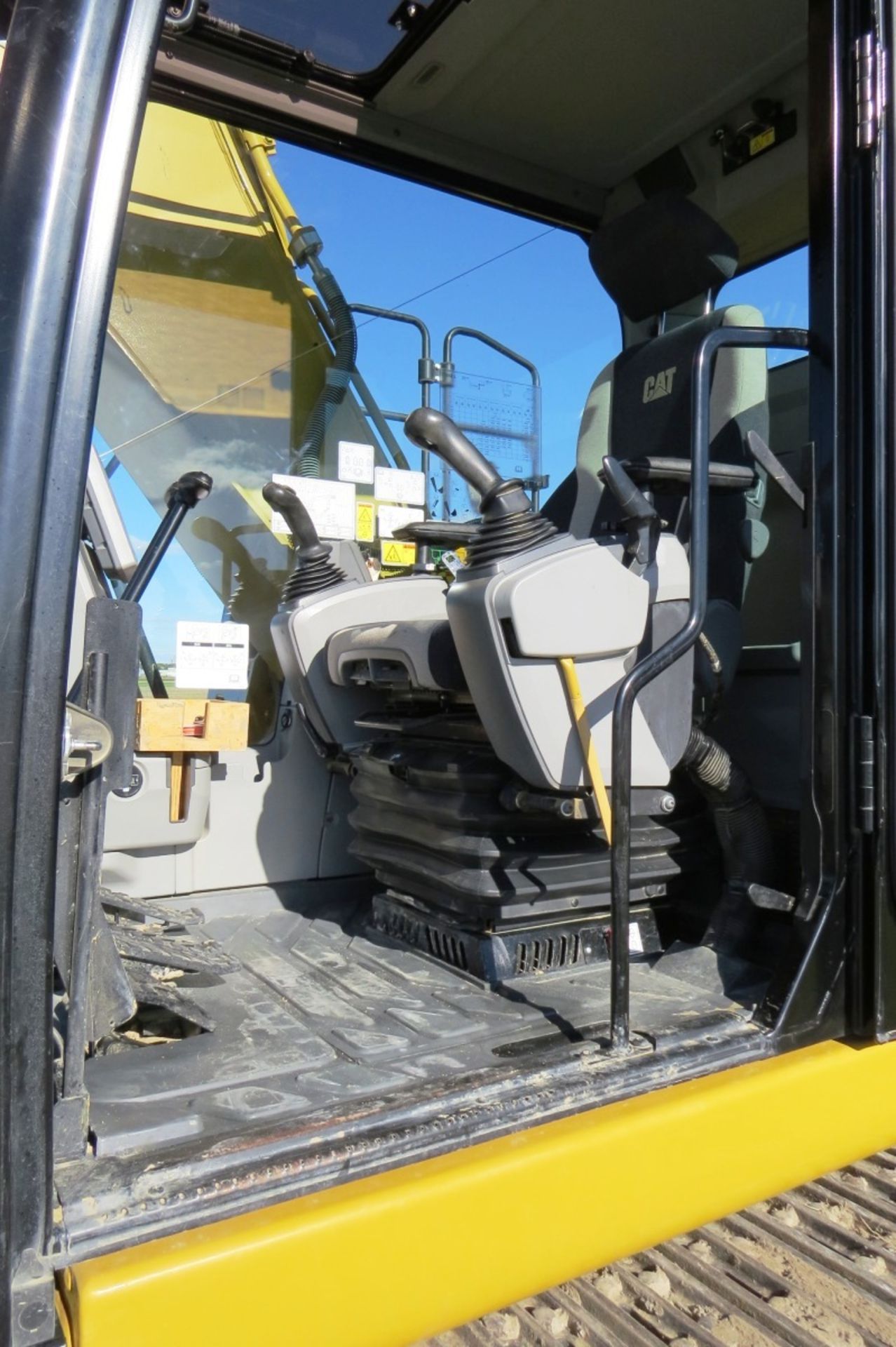 2014 Caterpillar Model 324EL Hydraulic Track-Type Excavator, SN# CATO324ECPNW01409, Caterpillar - Image 17 of 61