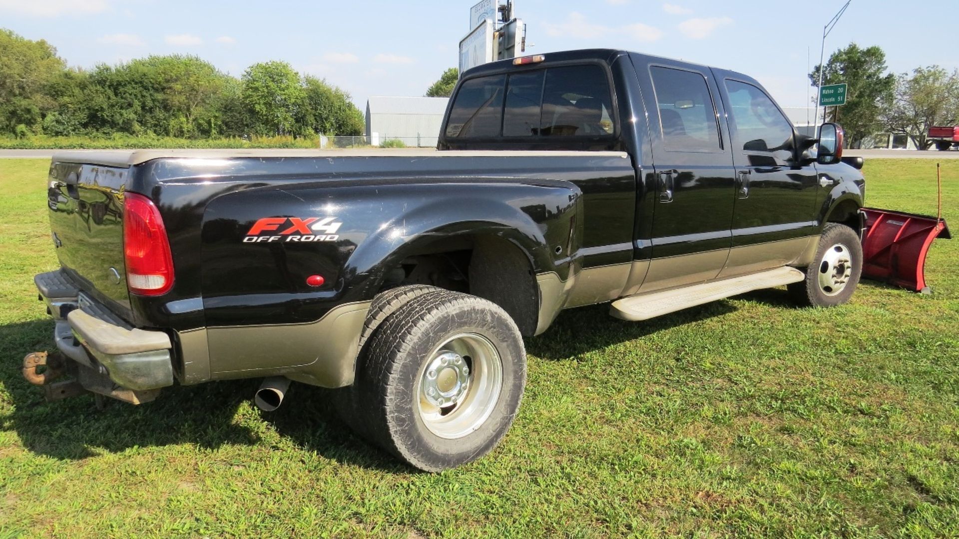 2006 Ford Model F-350 Lariat King Ranch Crew Cab Dually Pickup, VIN# 1FTWW33P76EC50284, V-8 Power - Image 24 of 30