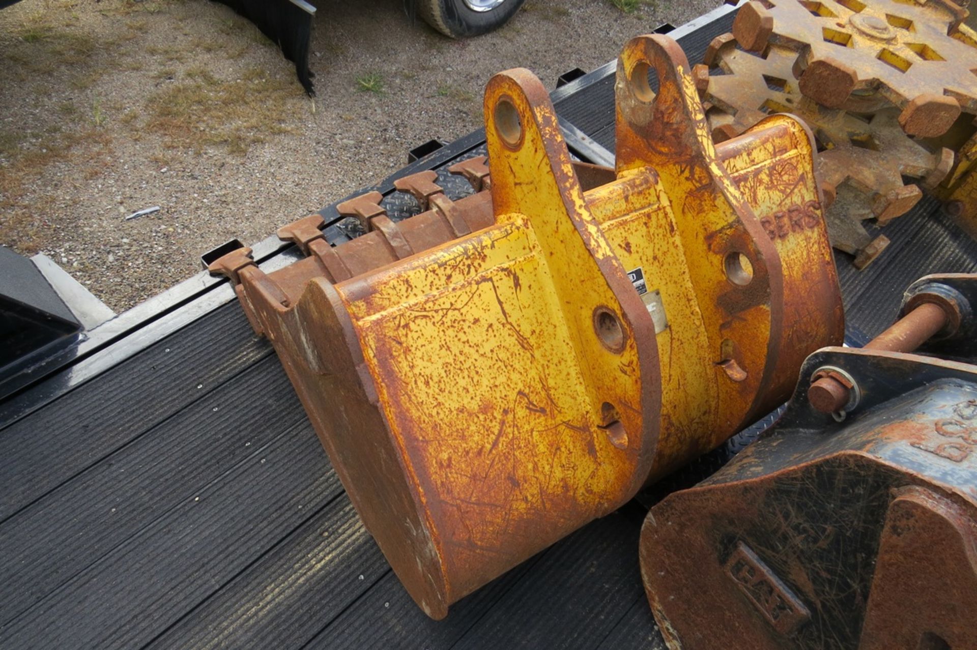 Gannon 36" Width Bucket with Teeth for Excavators, SN #100421736. - Image 5 of 6