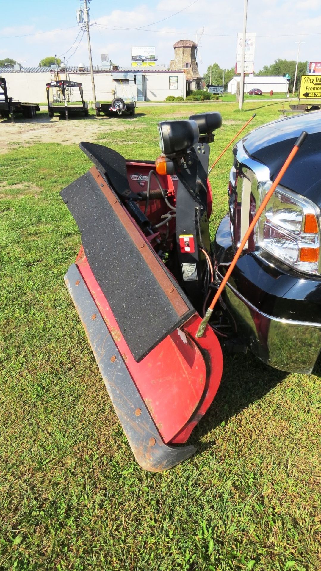 Boss Model RT3 Power V Heavy Duty V-Blade Attachment for Pickups, 9’2” Width, Hydraulic Lift & V- - Image 2 of 7