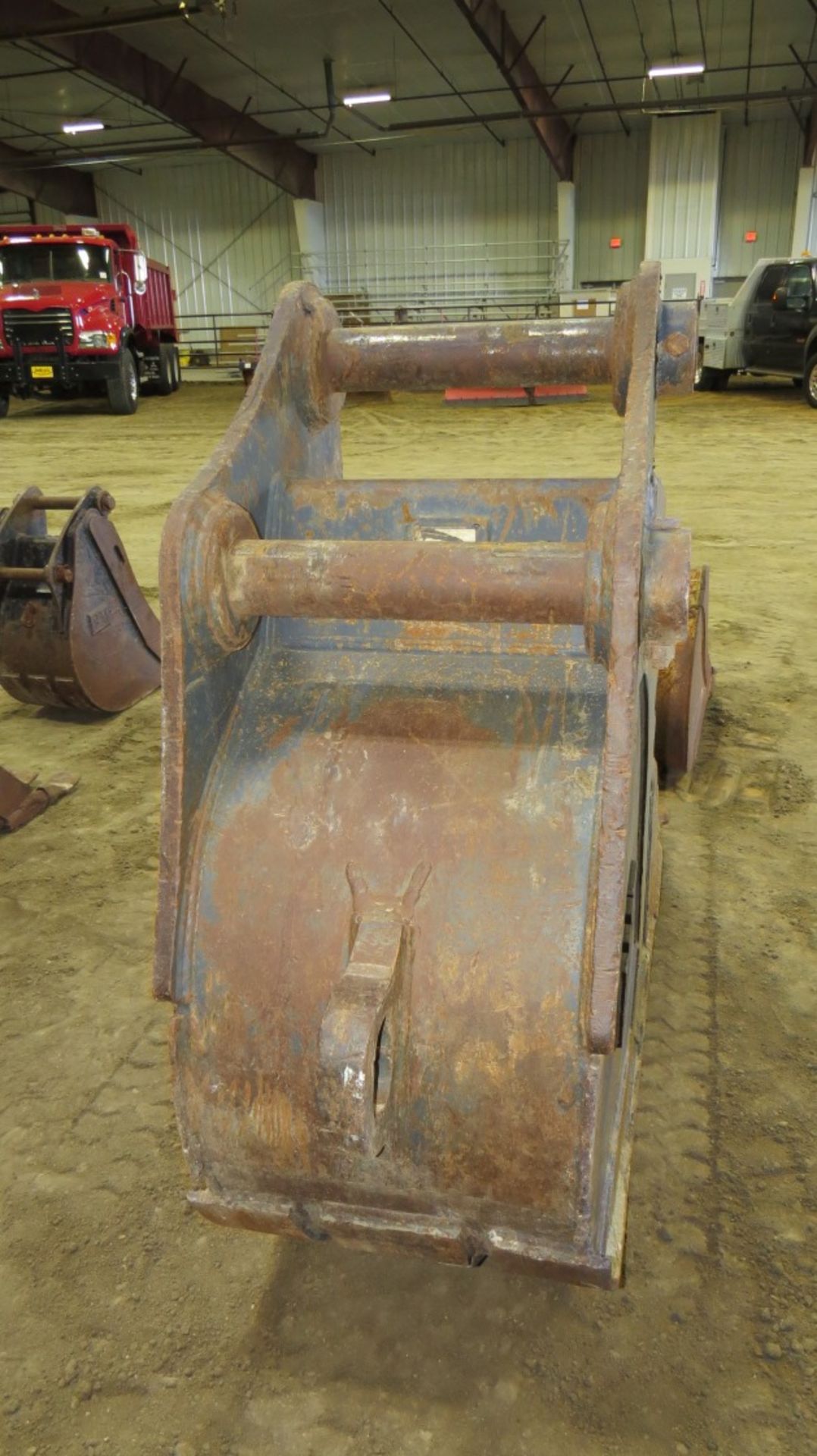 WB 24" Width Bucket with Teeth for Excavators, .97 Yard Capacity, SN #169503. - Image 3 of 6