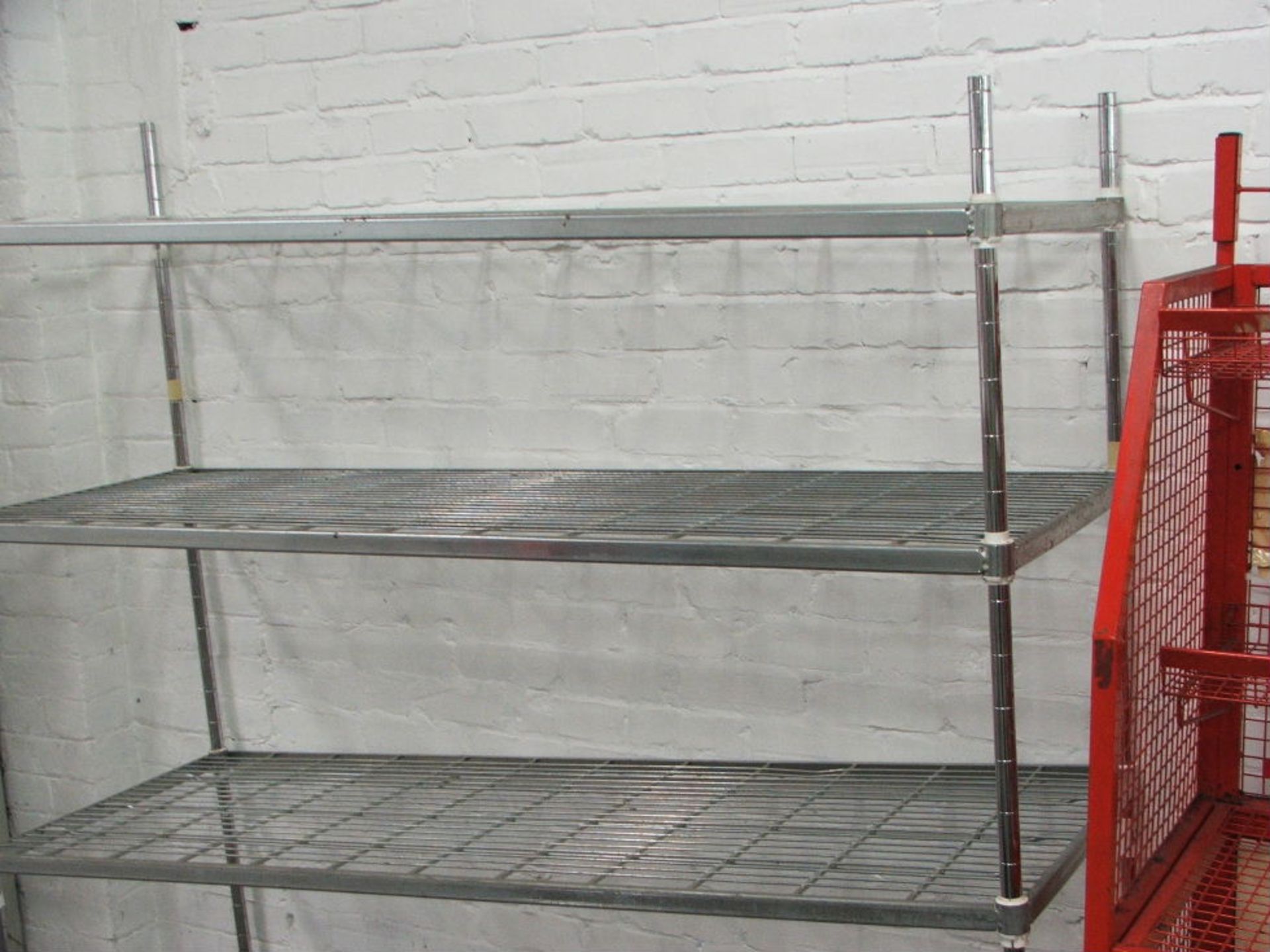 4 TIER METAL STORAGE TRACK