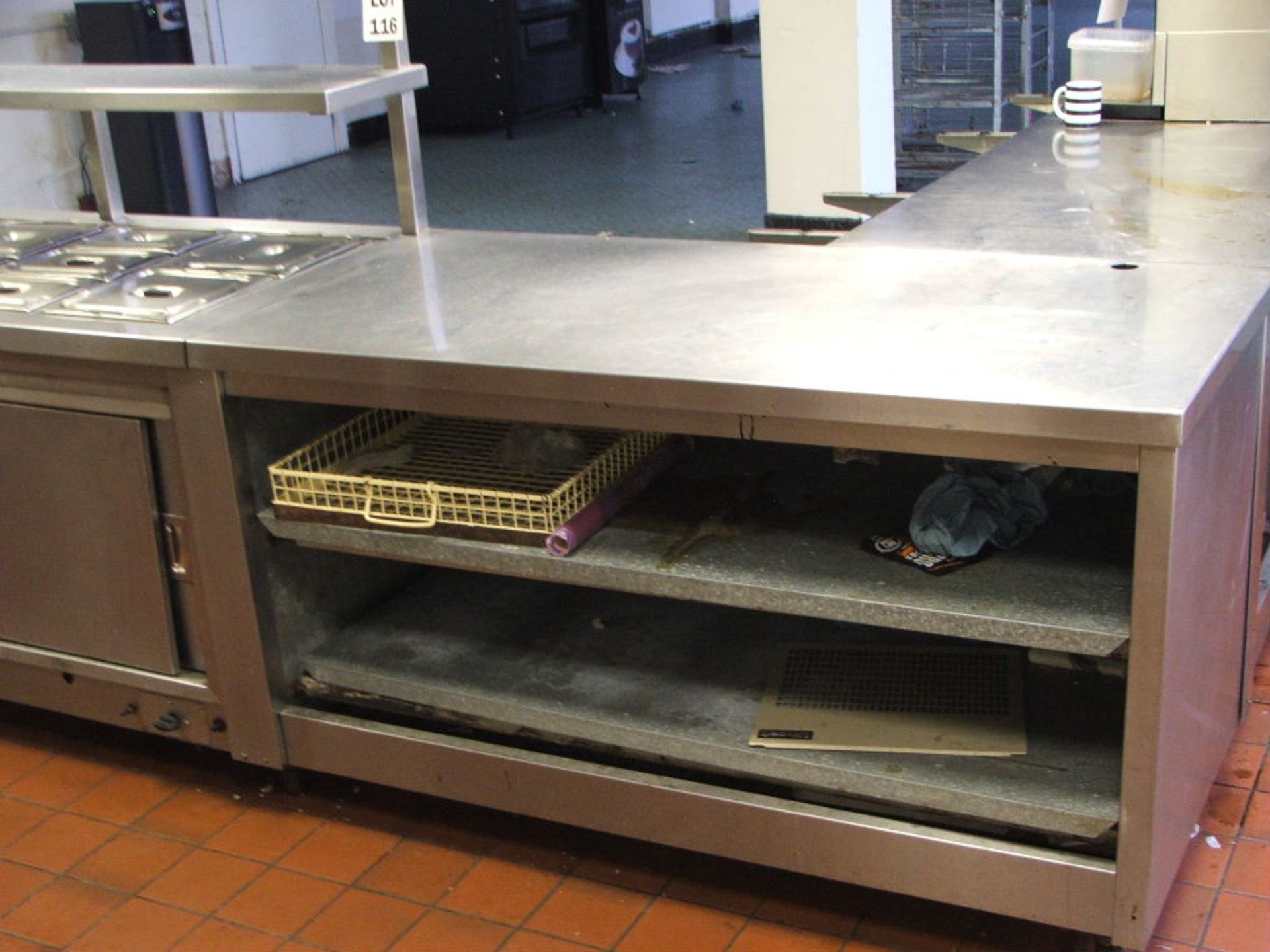 9 MTR LONG S/STEEL SERVING UNIT WITH BAIN MARRIE SERVING SELF HEAT LAMPS & WARMING CUPBOARDS - Image 3 of 4