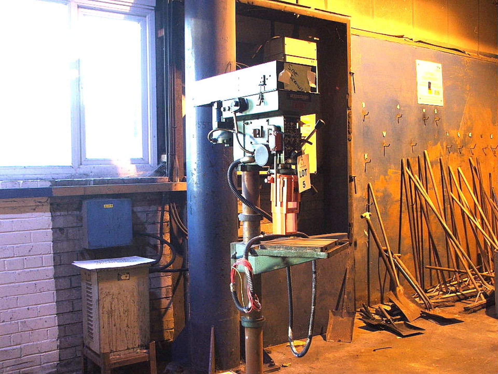 PEDESTAL PILLAR DRILL