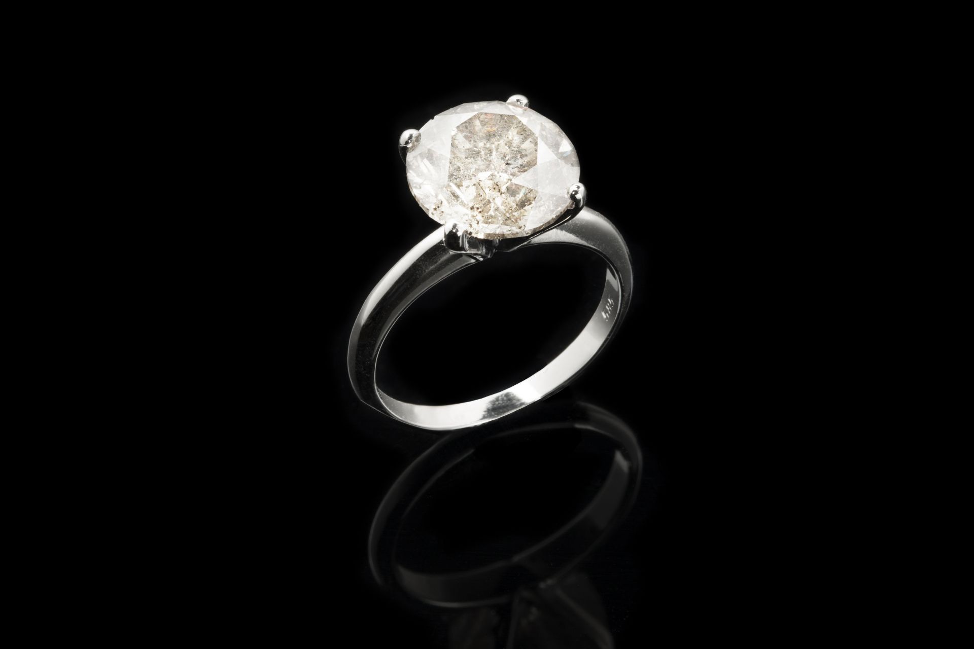 A New 5.05 ct Diamond Single Stone Ring E-F Colour Grade, SI3 Clarity Grade On a 14K Hallmarked