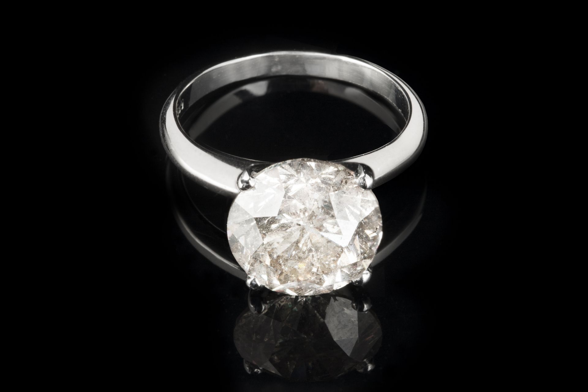 A New 5.05 ct Diamond Single Stone Ring E-F Colour Grade, SI3 Clarity Grade On a 14K Hallmarked - Image 4 of 4