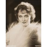 Film und Varieté - - Sammlung von 12 Presse- und Artistenportraits, mit Marlene Dietrich, Camilla