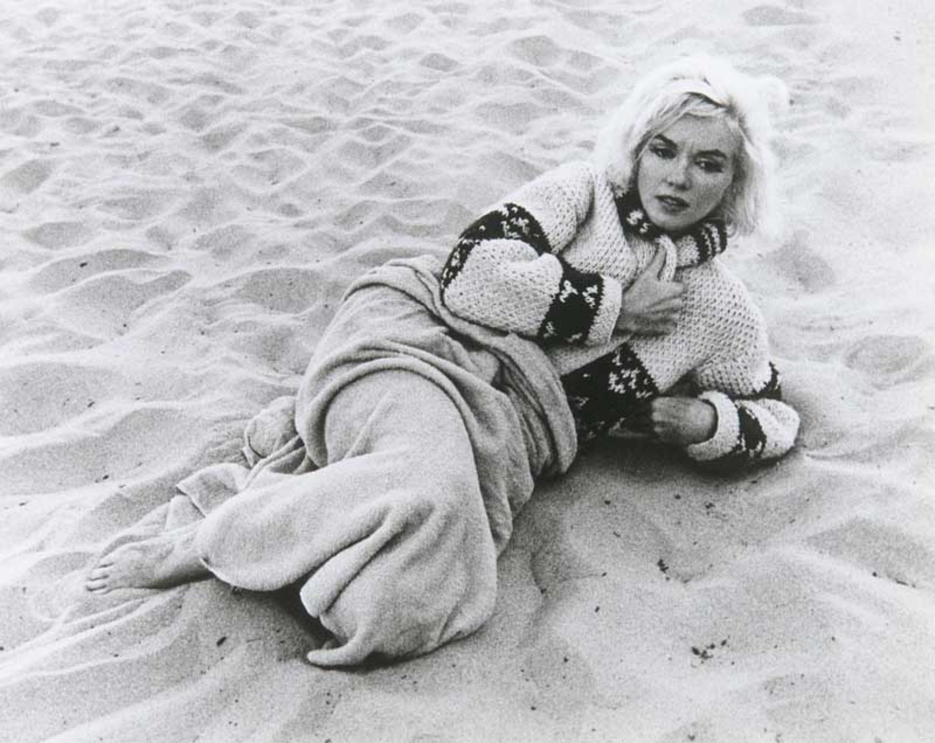 Barris, George. (1928 New York - ?). Marilyn Monroe at Santa Monica Beach. 1962/1973.