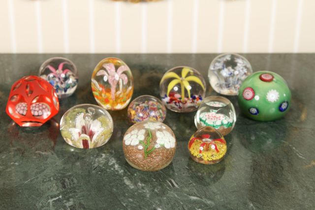 Early 20th c Collection of Ten Paper Weights in crystal, French and English