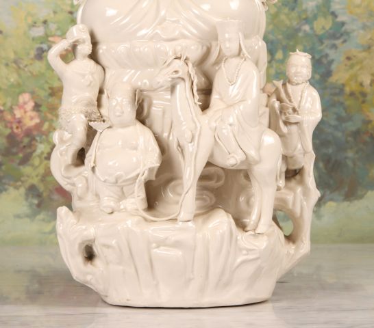 Chinese Blanc de Chine Porcelain Bodhisattva 20th c., depicting Avalokitesvara, the Goddess of - Image 4 of 9