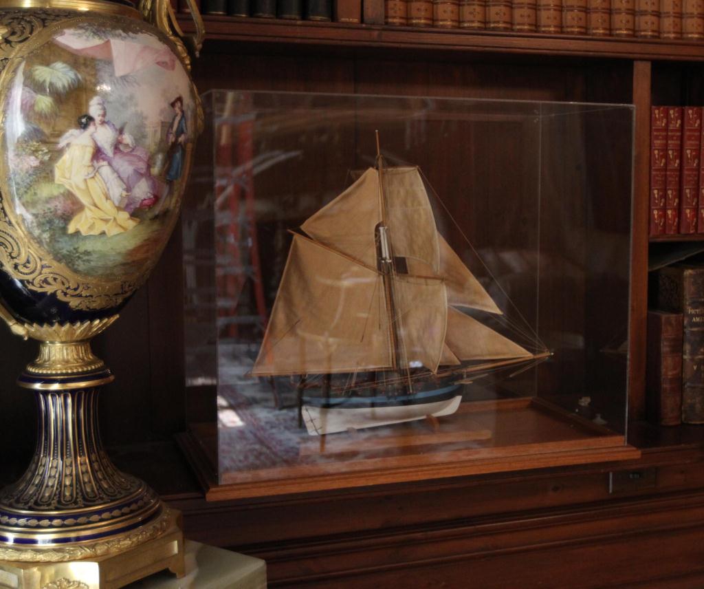 Single Masted 20th c Ship Model in plexiglass case with full sails. Good - Image 5 of 6