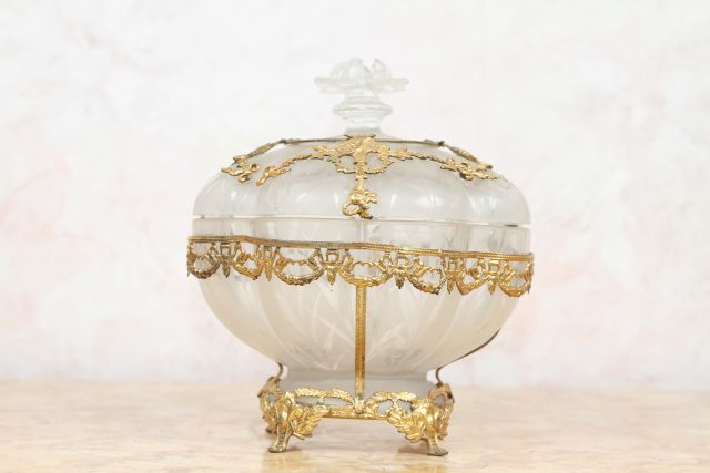 French Ormolu Mounted Glass Covered Candy Dish late 19th/early 20th c., frosted glass of lobed - Image 2 of 7