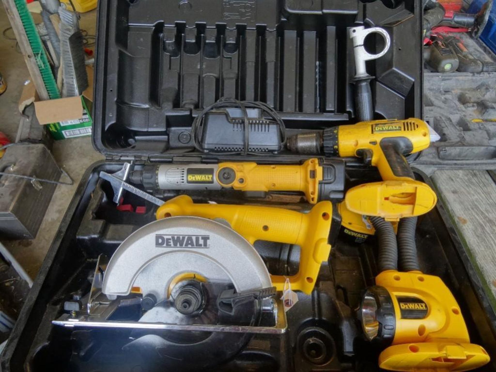 Dewalt Cordless Power Tool Set