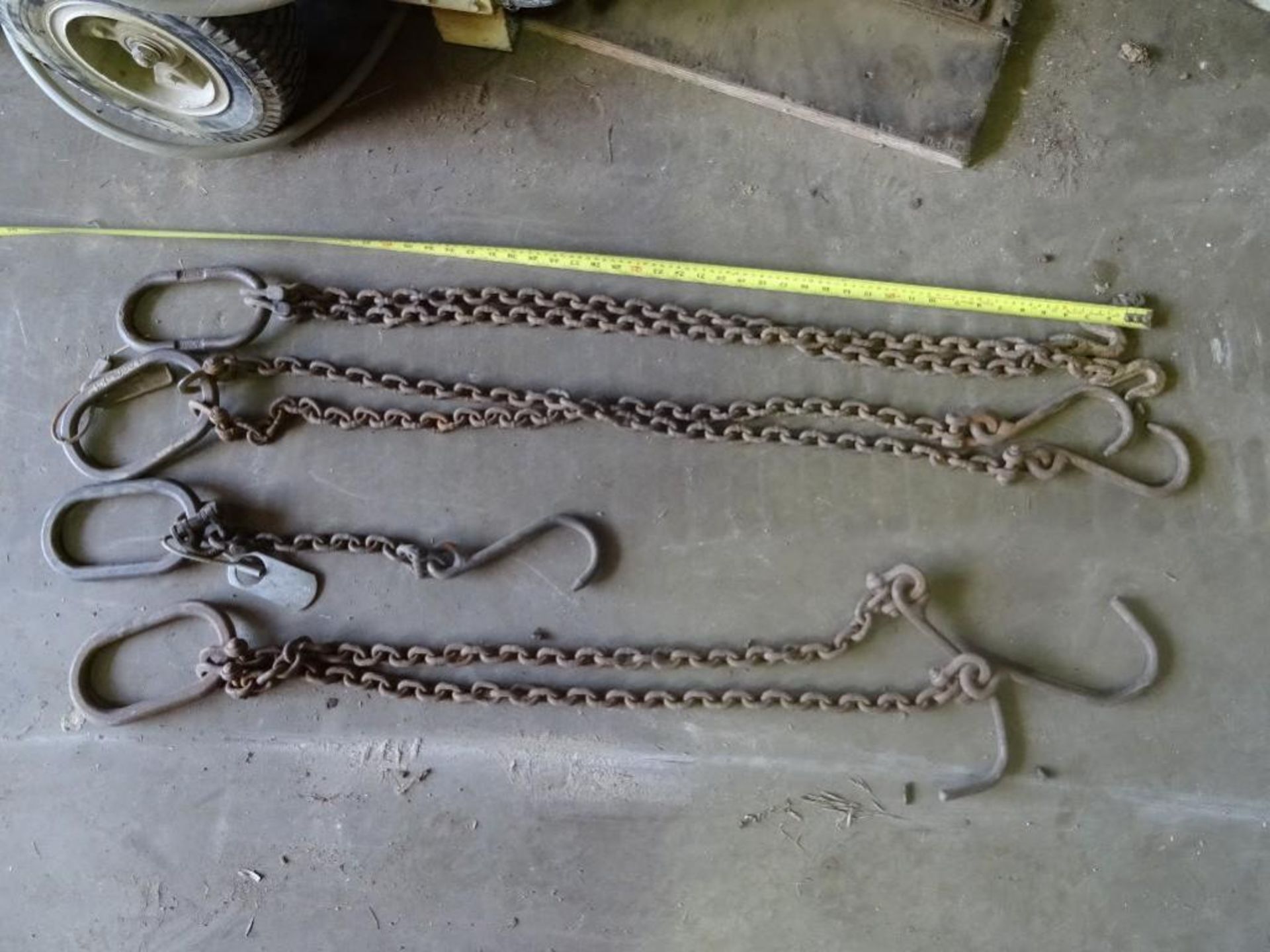 (3) 4' Hoist Chains; (1) 20"