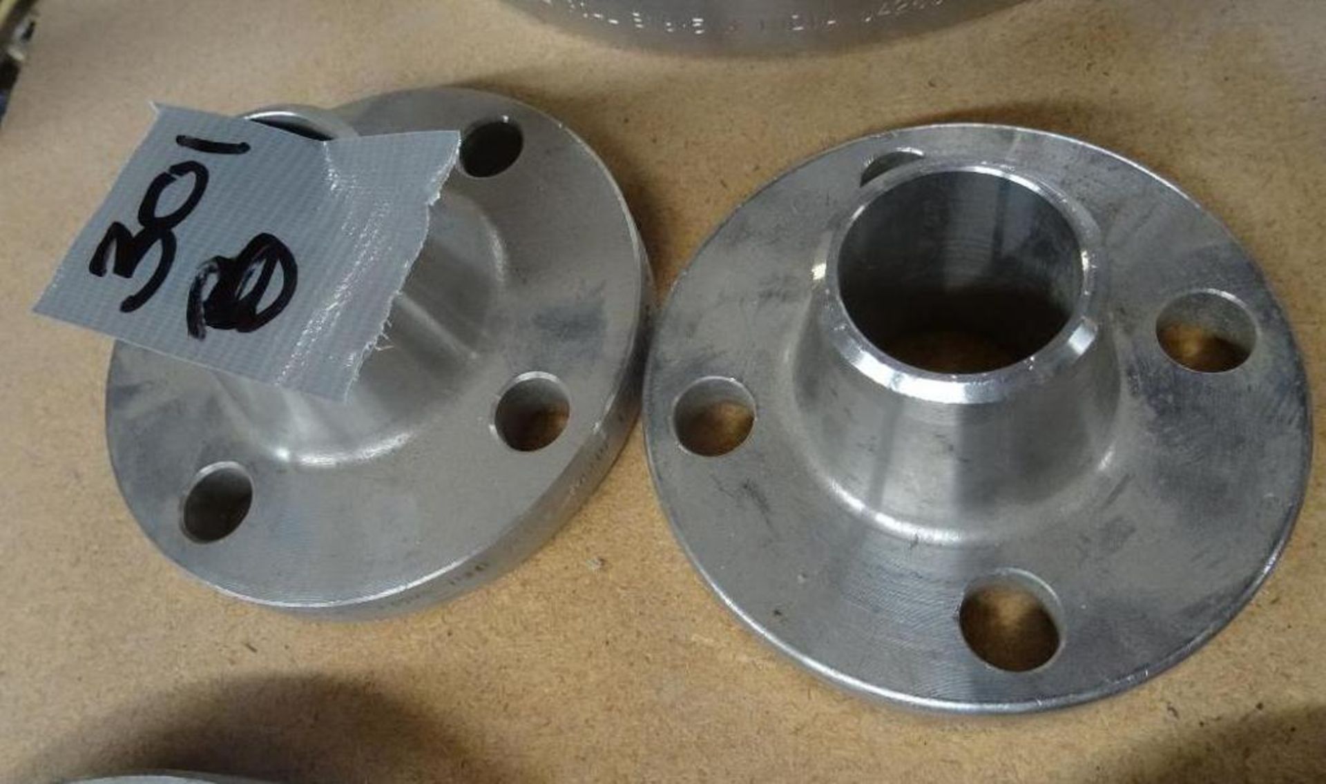 1-1/4 & 1-1/2" Stainless Steel Neck Flanges
