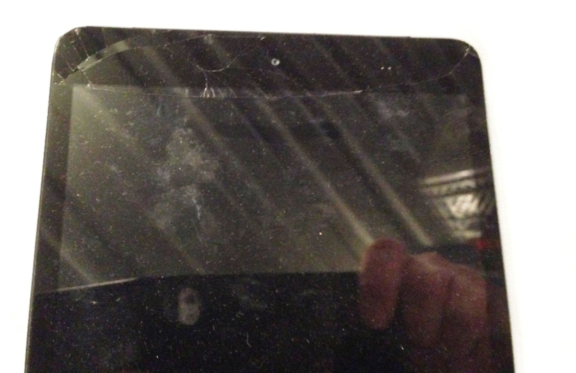 1st Gen Ipad Mini 64GB Cellular Unlocked Serial No: DLXKJ09ZF19L Condition: minor/Cracked Digitiser - Image 2 of 2