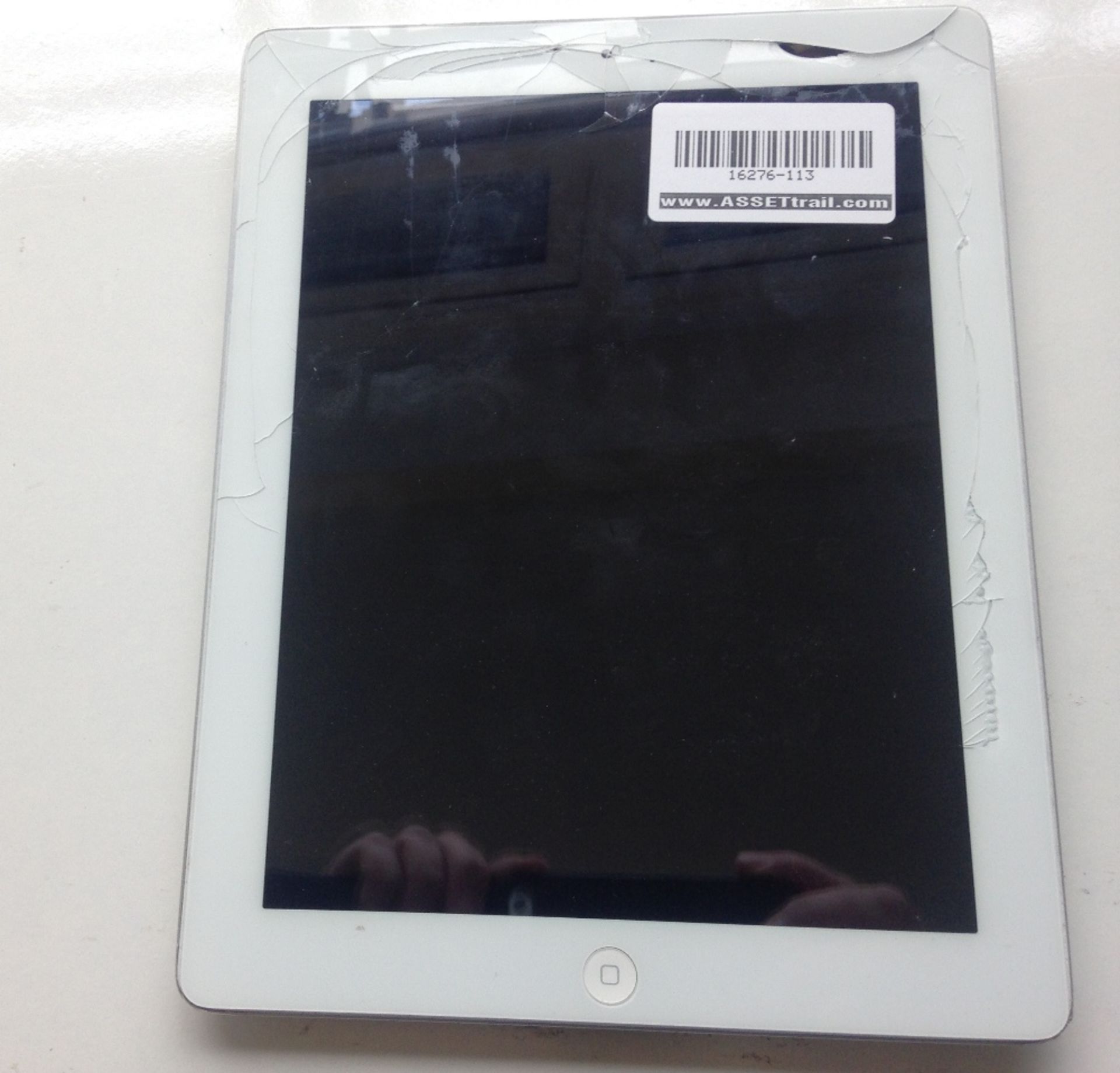 5 x 3rd Generation iPad 16GB - see description - Image 3 of 10