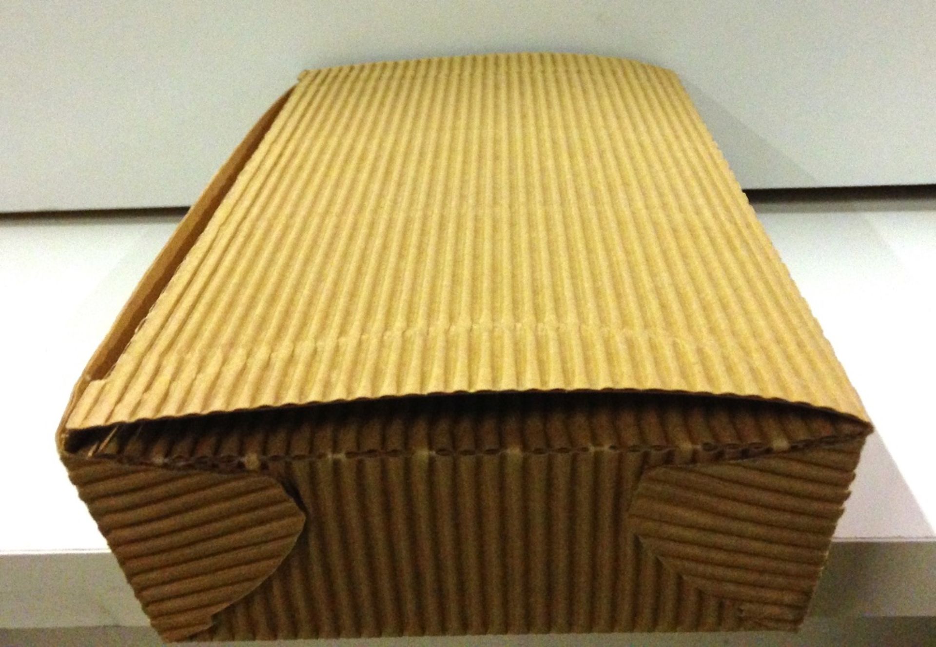 Pallet of approx 3,300 hot food trays 21.5x12x4.5cm - Image 2 of 3