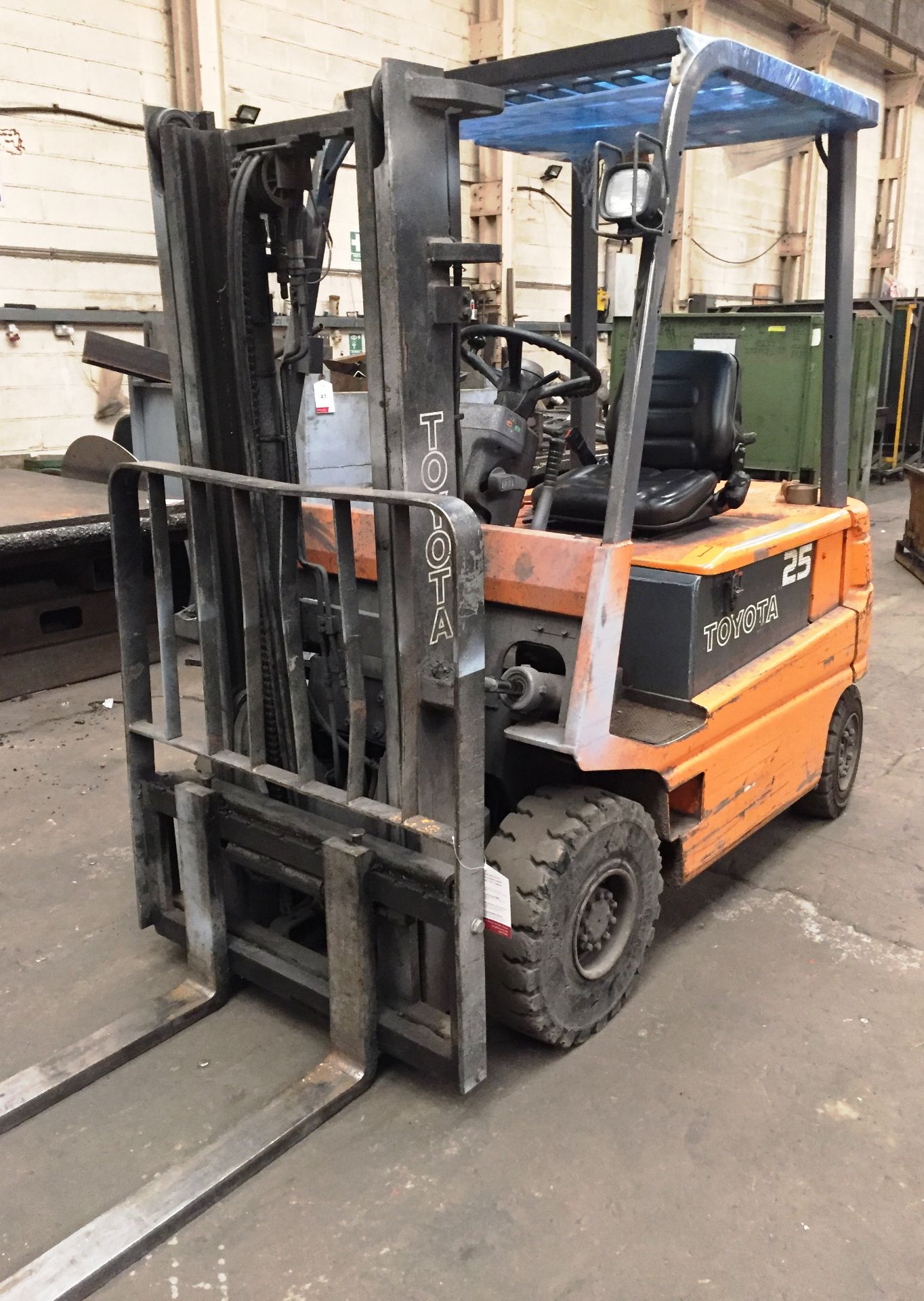 Toyota BM25 2T Electric Forklift Truck -Not to be collected till 12.00 Tues 13 September 2016