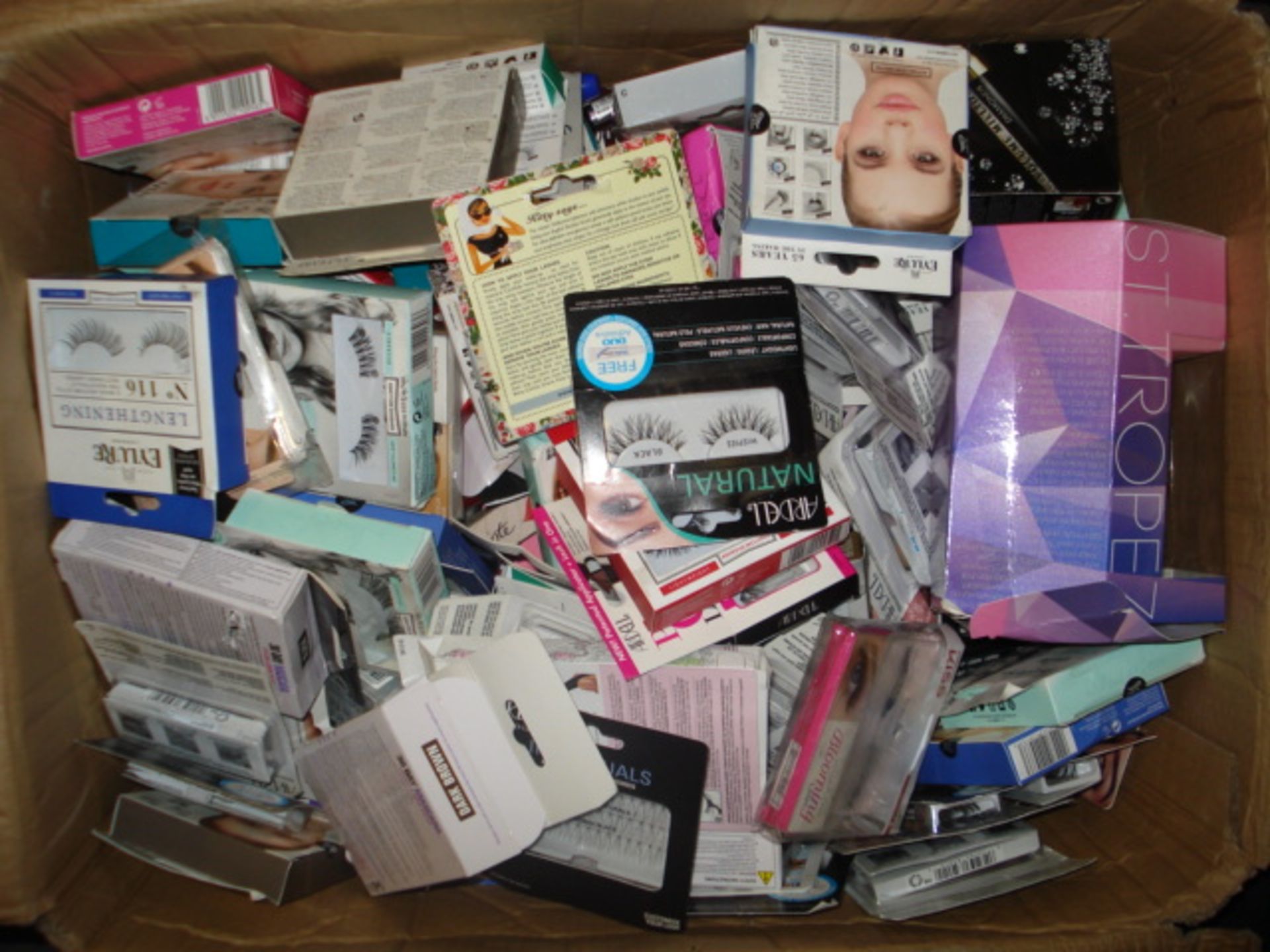 Boxes of retail returns - HAIR PRODUCTS RRP £ 399.03