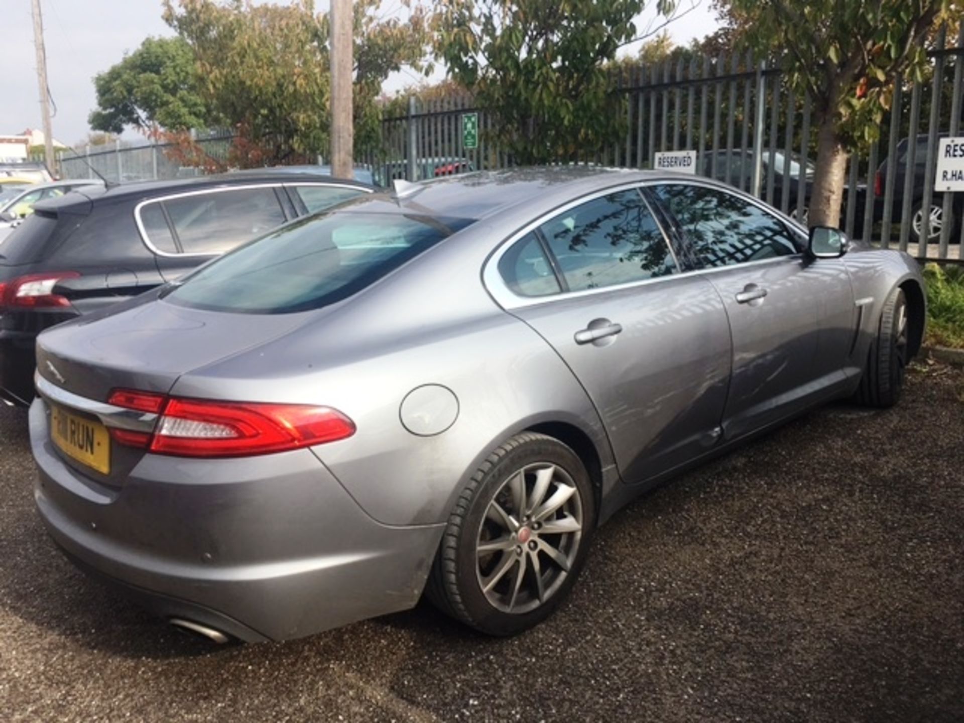 Jaguar XF Luxury D Auto - 14 Plate - Image 5 of 9