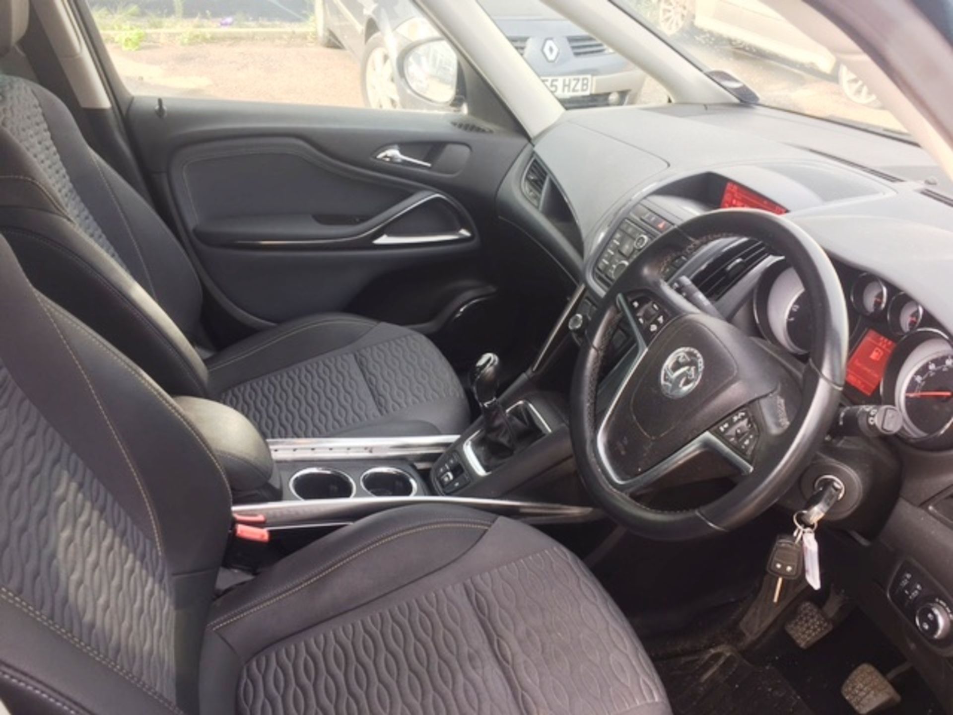 Vauxhall Zafira Tourer CDTI 7 Seater - CX63 JWD - Bild 8 aus 10