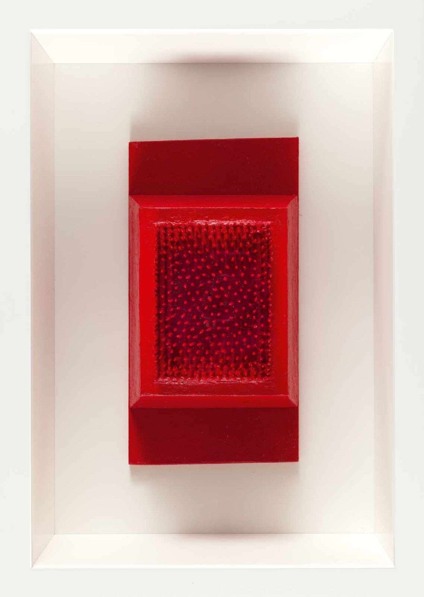 Bernard Aubertin Tableau Clous Holz, Nägel, rote Acrylfarbe. 1961. Ca. 32,5 x 17 x 11,5 cm. Verso