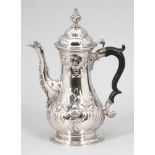 KaffeekanneLondon/England, um 1770/71. 925er Silber. Punzen: Herst.-Marke, Stadt- und