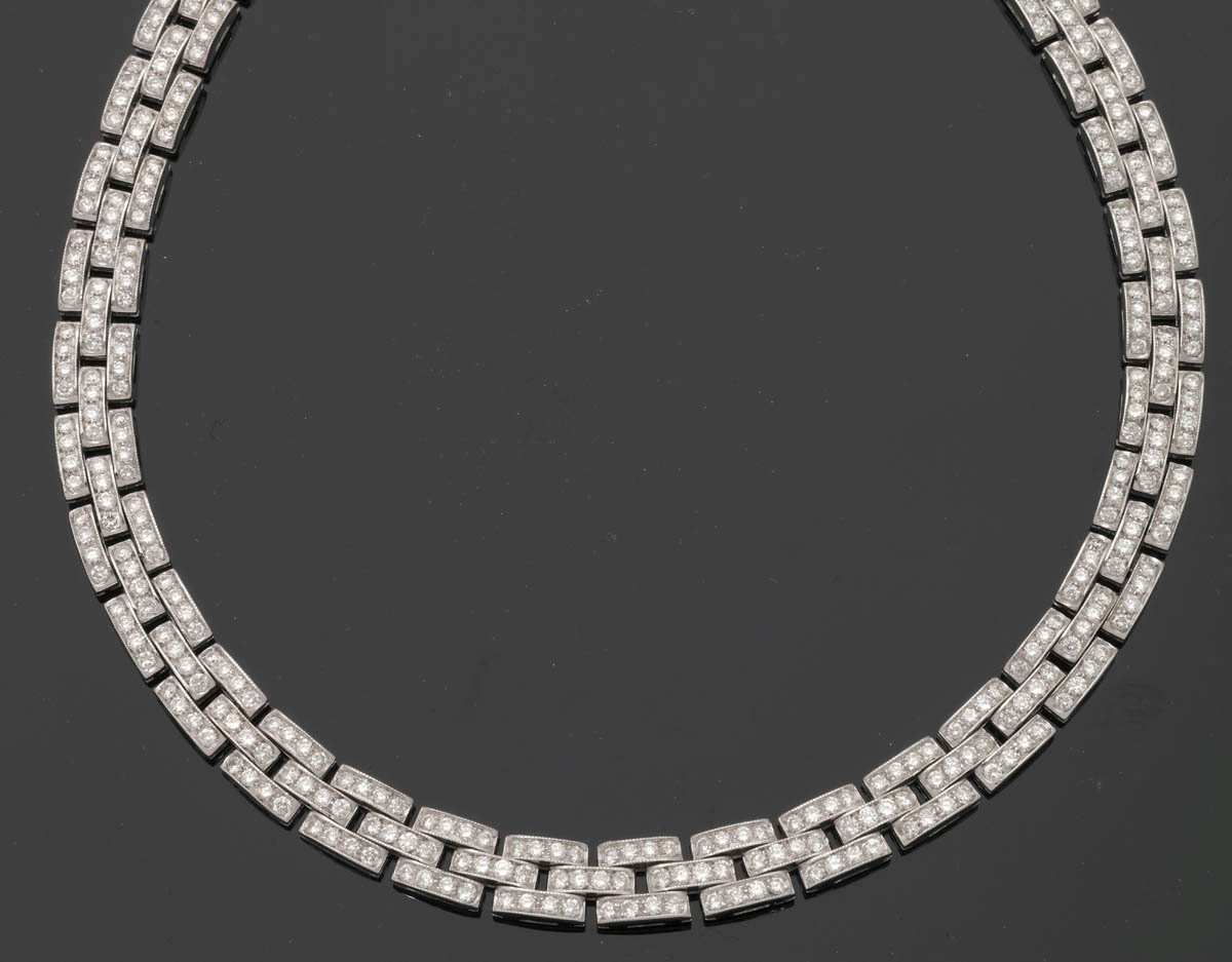 Zeitloses Brillantcollier750er WG, gestemp. 421 Brillanten zus. ca. 22 ct. L. ca. 41 cm. B. 1 cm.