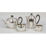 4tlg. Kaffee- und TeeserviceLondon/England, um 1912/13. 925er Silber. Punzen: Herst.-Marke, Stadt-