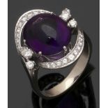 Damenring mit Amethyst und Brillanten750er WG, gestemp. Punze: Juweliersmarke Schott. 1 ovaler