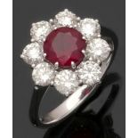 Feiner Rubin- und Brillantring585er WG, gestemp. 1 Rubin im Rundschliff von ca. 1,5 ct. 8 Brillanten