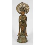 Stehender Buddha Korea, 19. Jahrhundert. Bronze. H. 31 cm. - Zustand: Restvergoldung. Schlanke