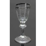 Kelchglas mit Monogramm AR unter Krone Lauenstein, 18. Jh. Farbloses Glas. Abriss. H. 15,5 cm. -