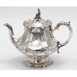 Teekanne E. & J. Barnard/London/England, um 1853/54. 925er Silber. Punzen: Herst.-Marke, Stadt-