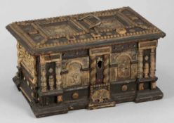 Dokumentenschatulle 18. Jahrhundert. Ebonisiertes Holz. Alabaster (?). 17,5 x 34 x 22 cm. - Zustand: