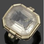 Damenring mit Bergkristall 585er GG, gestemp. 1 Bergkristall im Smaragdschliff von ca. 16,5 ct.