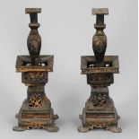 Paar Kerzenleuchter China, 19. Jahrhundert. Zinn. Teilw. gold bemalt. H. 27 cm. - Zustand: