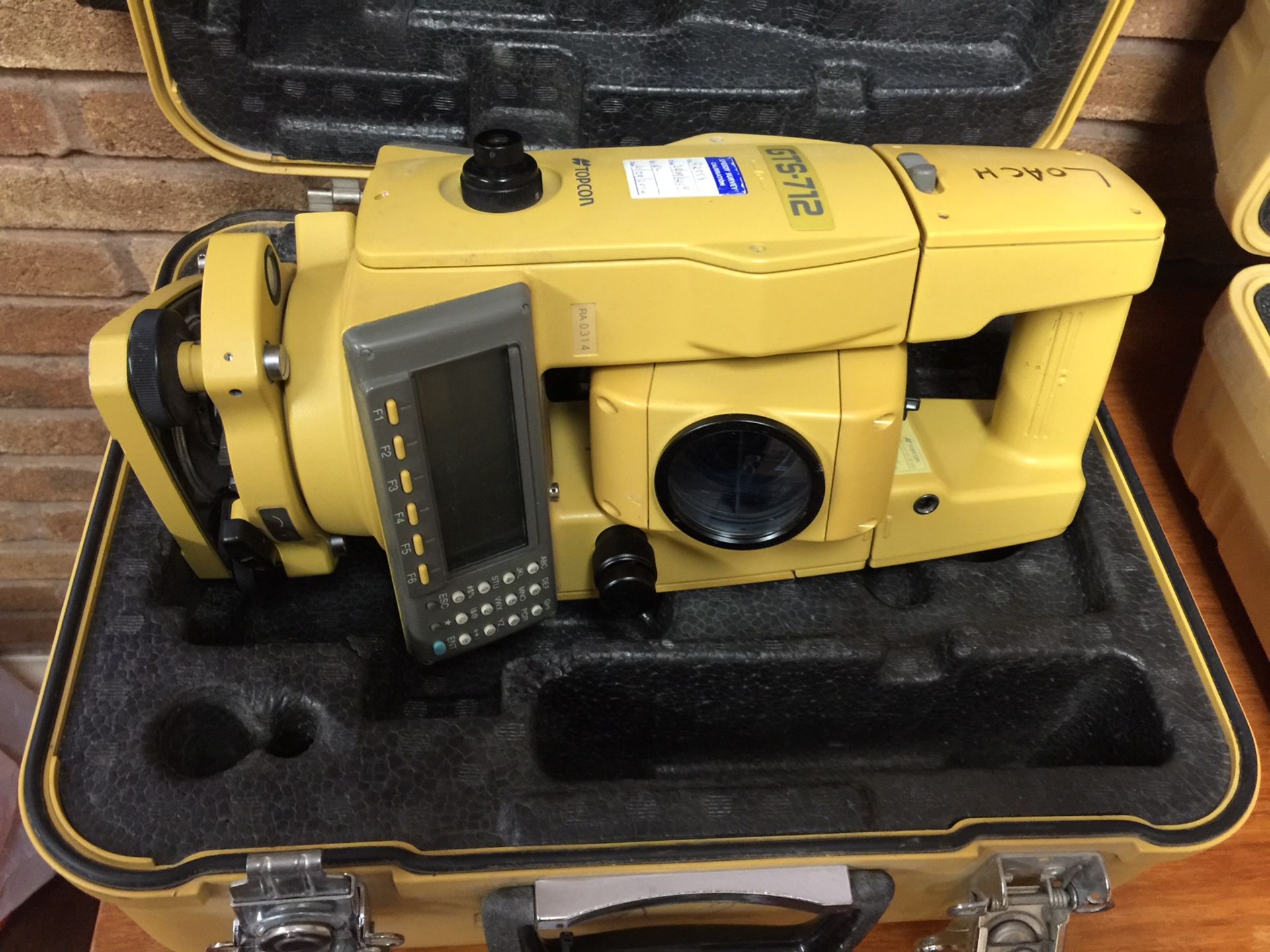 Cased Topcon Laser Model GTS-712 - out of calibration with Topcon Tripod