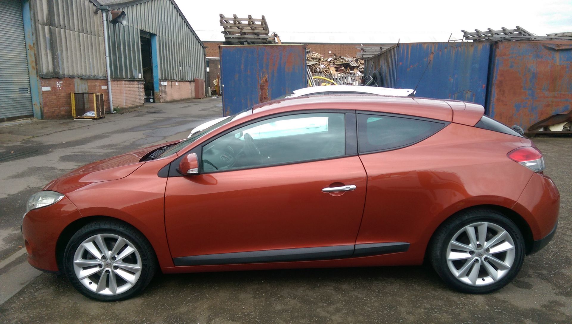 Renault Coupe Megane Privelage TCE reg FE59 AVL 100k miles - Image 2 of 4